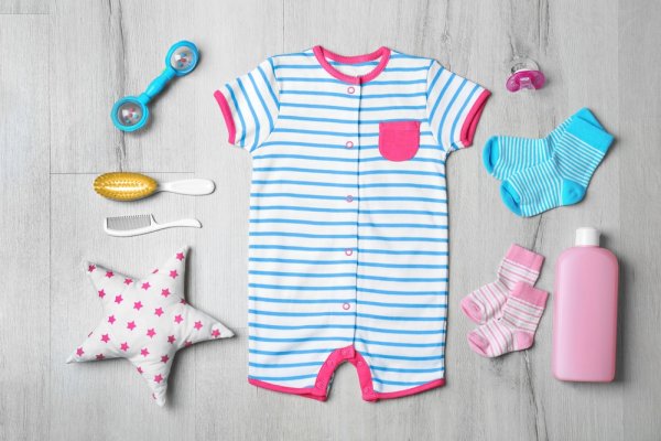 5 Rekomendasi Baju Bayi 2 Bulan Serta 5 Aksesoris Yang Tepat Untuk Melengkapinya (2018)