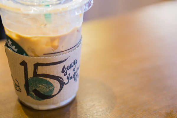 Siapa Sih yang Enggak Tahu Starbucks? Ini Lho 10 Minuman Starbucks yang Jadi Favorit 2018!