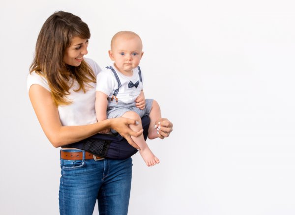 Ingin Mudah Menggendong Bayi? 10 Rekomendasi Hipseat Ini Sangat Nyaman untuk Anda dan Si Buah Hati 