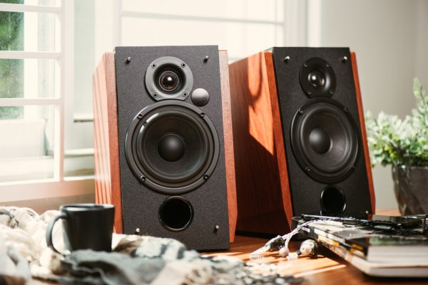 Miliki Pengalaman Audio Terbaik dengan 15 Rekomendasi Type Speaker GMC yang Bagus dan Terfavorit (2023)