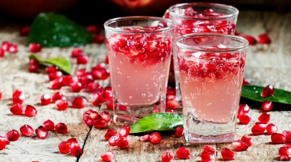 8 Tasty and Easy to Make Mocktails for Kids(2020): When It is Hot Hot Hot, Cool off by Sipping on These Fun Mocktails Together.