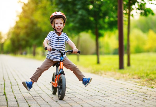 Latih Keseimbangan Si Kecil dengan 10 Rekomendasi Sepeda Anak 2 Tahun Ini (2023)
