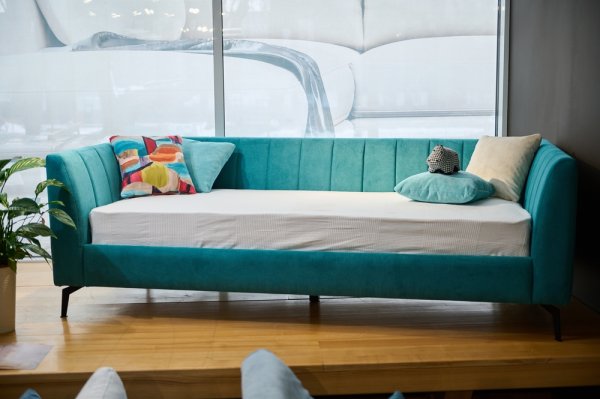 Lengkapi Hunian Modern dengan 10 Rekomendasi Sofa Bed Minimalis Para Ahli Dekorasi Ruang! (2023)