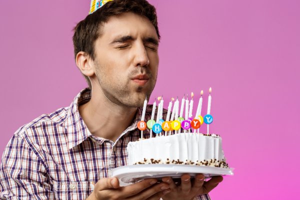 10 Great Gifts for Husband's Birthday and Fun Ideas to Make the Birthday Boy Feel Special (2018)