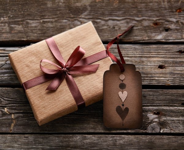 7 Useful and Romantic Handmade Gifts for Husband on His Birthday (2020)