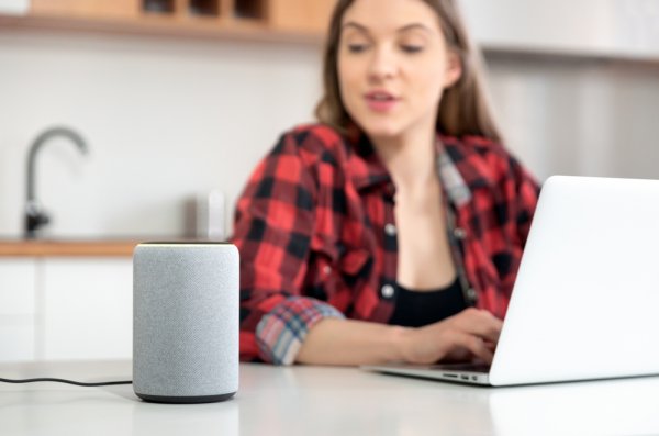 Smart Speaker is the Most Trending Technology Gadget Globally. Check out Your Guide to Smart Speakers, Their Use and Important Factors to Consider When Buying One (2020)