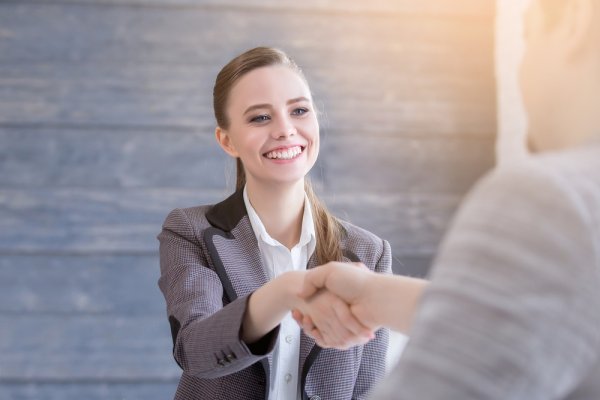First Impressions are Very Important at That Job Interview You've Had Your Eyes On for a Long Time! Your Complete Guide to the Interview Dress Code for Indian Women and How to Crack That Interview (2020)