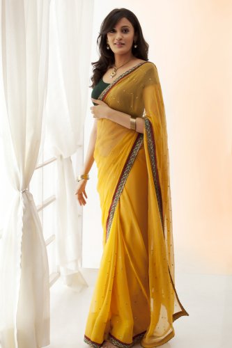 Grab Attention Without Breaking the Bank: 10 Attractive Sarees Below 300 That Must Not Be Missed in 2019