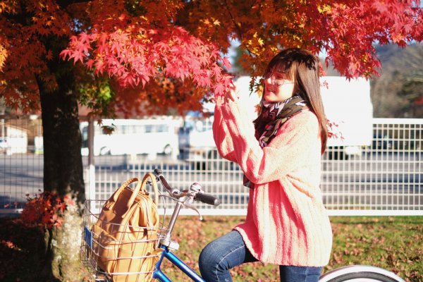Ingin Bergaya ala Jepang? Ini 8 Rekomendasi Sweater Jepang Keren untuk Pria dan Wanita!