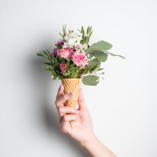 Percantik Ruanganmu Dengan 10 Rekomendasi Hiasan Bunga Plastik Yang Awet Dan Tetap Menawan 2019