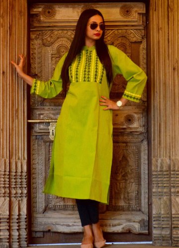 Kurtis are Comfy, Stylish and Cheap. What More Can You Ask for? Buy 2019's Latest Kurti Designs Below Rs.500 Online