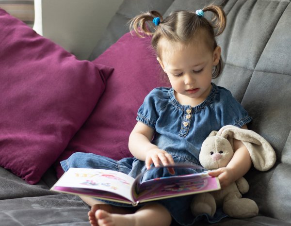 Ajak Anak Bermain dengan Buku, Ini 10 Rekomendasi Buku Cerita Anak Balita untuk Melatih Literasi si Kecil (2022)