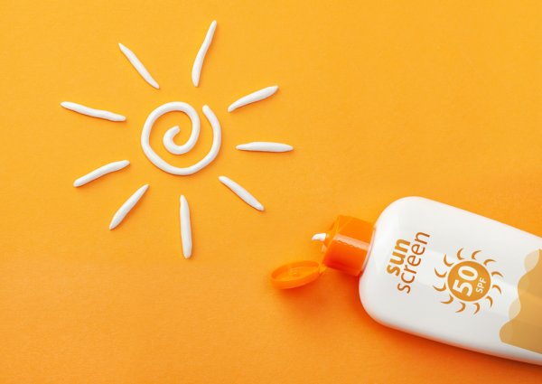 Cocok untuk Segala Jenis Kulit, Inilah 15 Rekomendasi Chemical Sunscreen Terbaik untuk Anda (2023)