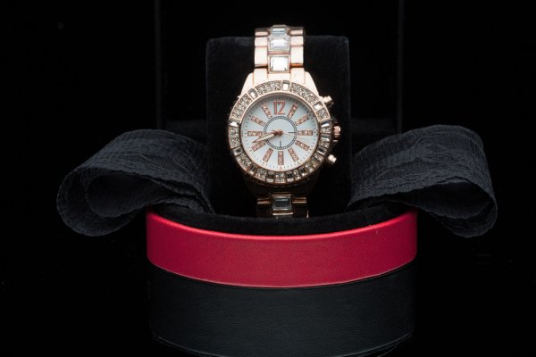 Did You Realise Watches Make Perfect Diwali Gifts? How to Select Watches and 10 Reasonably Priced Diwali Gift Watches
