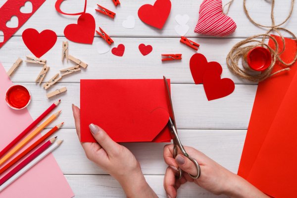 Gợi ý 10 món quà Valentine tự làm mà vô cùng ý nghĩa dành tặng một nửa thương yêu (năm 2022)