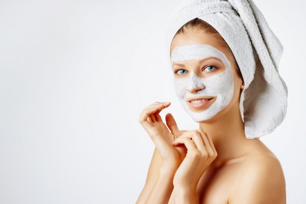 Face Scrub vs Face Wash - The Difference You Should Know for the Best Skincare Routine, Whether During the Day or at Night.(2021)