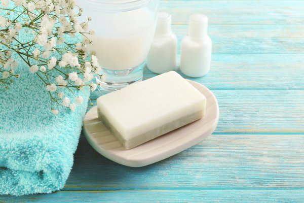 Mau Jerawat Minggat? Cobalah 10 Rekomendasi Sabun Susu Kambing yang Ampuh Usir Jerawat dengan Kualitas Terbaik