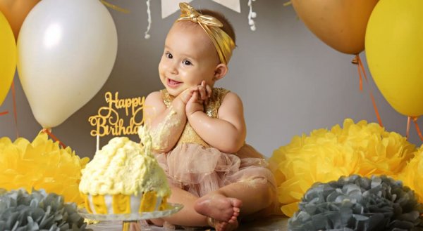 Top 30 món quà sinh nhật 1 tuổi cho bé gái ý nghĩa nhất (năm 2022)! Phiên bản mới nhất được lựa chọn bởi các chuyên gia quà tặng