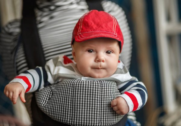 Keamanan Maksimal untuk si Kecil! 15 Rekomendasi Gendongan Bayi Depan yang Bagus dan Aman! (2023)