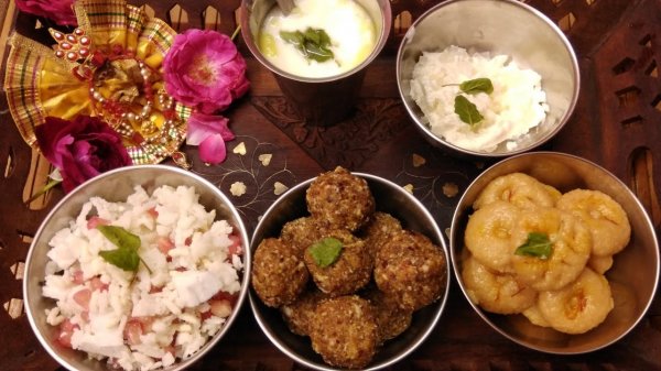 Delectable Sweet Treats & Mouth-Watering Delicacies Offered As Prasad During the Celebrations of Birthday of Lord Krishna: Best Janmashtami Prasad Recipes to Make at Home (2020)