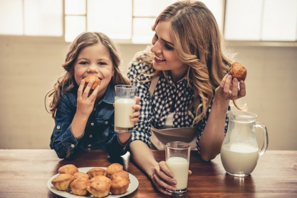 Toddlers are Always Hungry and They Love to Snack! Time to Break out the Toddler Snacks: 10 Snack Ideas to Keep You and Your Toddler Happy