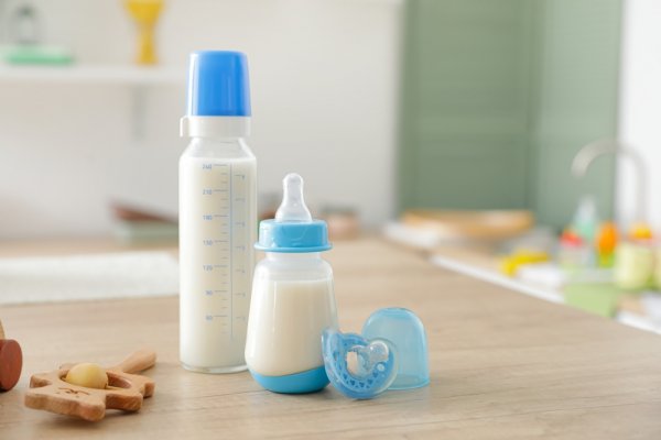 10 Rekomendasi Susu Formula Terbaik Untuk Memenuhi Kebutuhan Nutrisi Bayi (2022)