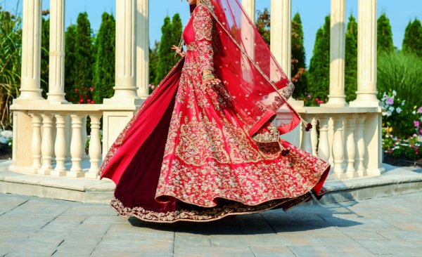 Baffled By the Range of Choice in Bridal Lehengas? 10 Top Red Lehengas for Weddings That'll Turn You Into the Glowing Bride (2019)