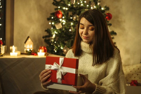 Top 10 quà tặng Giáng Sinh cho khách hàng giúp tạo quan hệ tốt (năm 2022)
