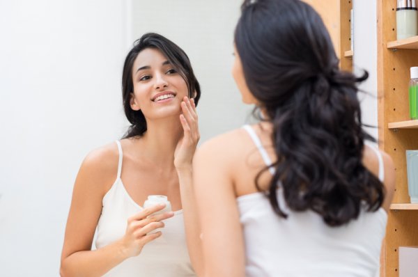 Top 10 loại kem dưỡng ẩm sau khi tái tạo da giúp da phục hồi nhanh chóng và trẻ đẹp hơn (năm 2022)