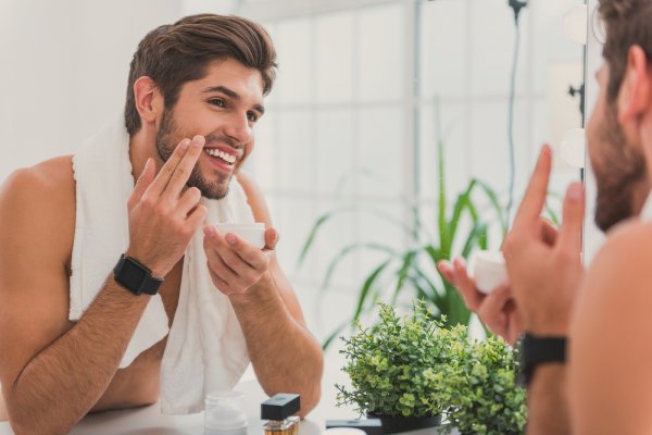 30 Rekomendasi Skincare Murah Di Bawah 100 Ribuan untuk Pria, Rekomendasi dari Ahlinya (2023)