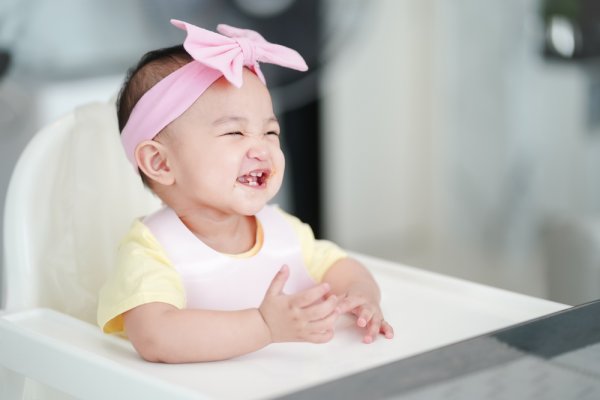 Aman! Ini 10 Rekomendasi Kursi Bayi Belajar Duduk Ini untuk Si Kecil (2023)