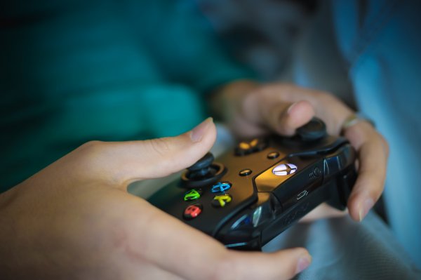 Watching Streamers and Can't Decide Where to Begin Gaming? Start Your Multiplayer Gaming Journey with These Top 10 Online Games in 2019