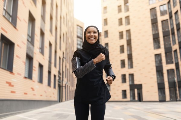 10 Rekomendasi Hijab Sport Terbaik yang Bikin Kamu Nyaman selama Berolahraga (2023)