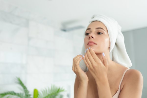 15 Rekomendasi Skincare Whitelab untuk Kebutuhan Berbagai Jenis Kulit! (2023)