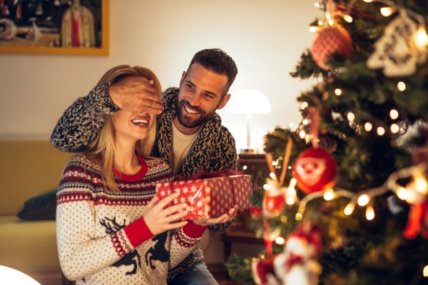 10 món quà ý nghĩa dành tặng nàng cho ngày Giáng Sinh thêm ấm áp (năm 2021)
