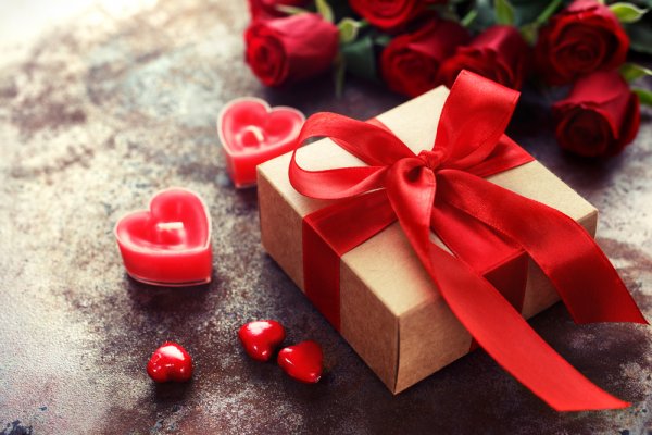 Top 10 món quà sinh nhật Valentine đáng yêu và ý nghĩa (năm 2021)
