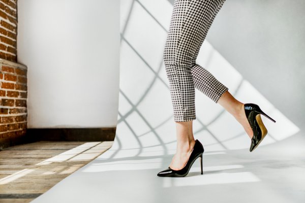 15 Rekomendasi Merk Heels Branded Lokal yang Cocok untuk Tampilan Formal dan Pesta! (2023)