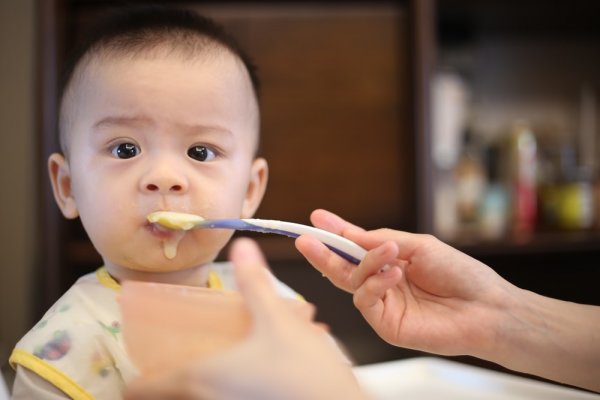 Yuk Persiapkan 10 Rekomendasi Perlengkapan Bayi Berikut Ini Saat Si Kecil Mulai Makan (2020)