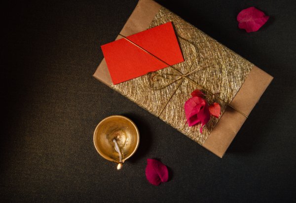 Affordable Yet Creative Diwali Gifts Under 200 Rupees: 10 Gifts to Give on Diwali and Useful Tips on Saving Cash (2019)