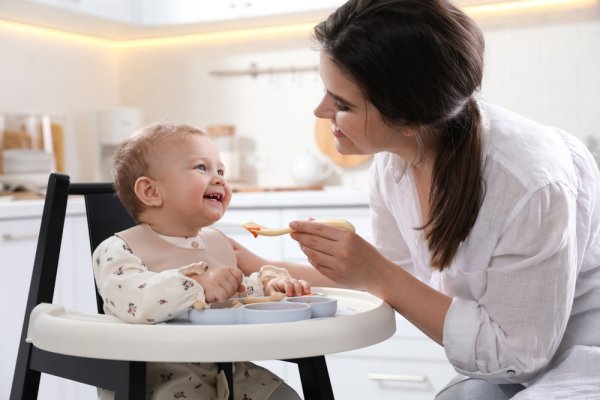 Waktunya si Kecil Makan? Ini 10 Rekomendasi Baby Chair Termurah dan Berkualitas! (2023)