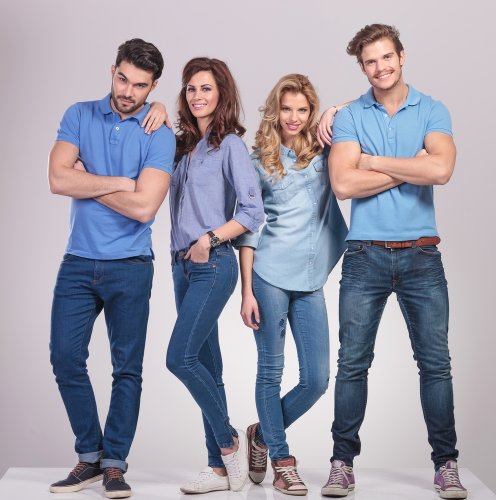 7+ Gaya Original Celana Jeans Biru Untuk Pria dan Wanita (2023)