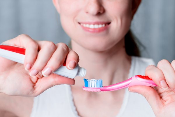 Oral Hygiene is Vital for Your Overall Health and Wellness. Check out the Best Toothbrushes Available in India and Important Factors to Keep in Mind When Buying One (2022)