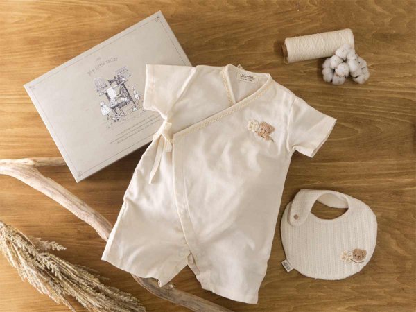 100％オーガニック＆国内生産！赤ちゃんの柔らかい肌に着せやすい「オーガニックギフトセット」の開発秘話を取材｜礒企画