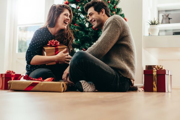 Make Your Husband Feel Special This Christmas with an Awesome Gift: 14 Gifts to Buy or DIY