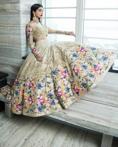 Finding the Perfect Lehenga is Like Finding the Perfect Wand for Yourself in the World of Wizardry: 10 Best Lehenga Designs for Weddings to Steal Hearts (2021)