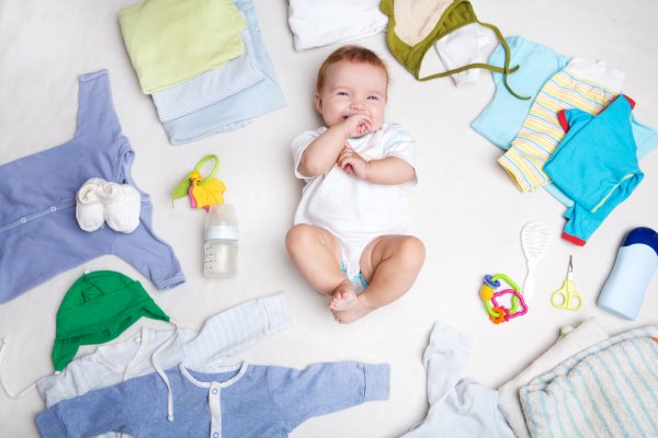 10 Rekomendasi Pewangi Pakaian Bayi yang Aman Untuk Kulit Si Kecil (2023)