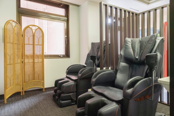 Calm Your Nerves with a Recliner Massage Chair (2020)!