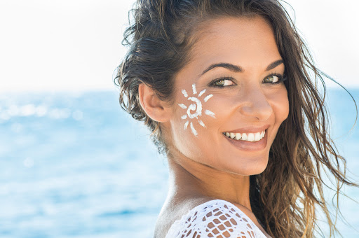 Summers Can Create Havoc on Your Skin: Tips for Summer Skincare To Keep Your Skin Glowing (2020)