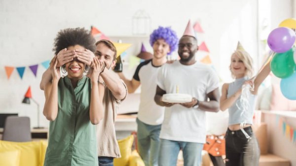 Have a Birthday at Home? Try One of These 10 Birthday Surprise Ideas for Home for Making Your Birthday Surprise Party at Home More Special! (2022)
