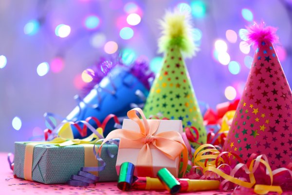 30 món quà sinh nhật giá rẻ mà ý nghĩa, thiết thực tặng bạn (năm 2022)! Phiên bản mới nhất được lựa chọn bởi các chuyên gia quà tặng